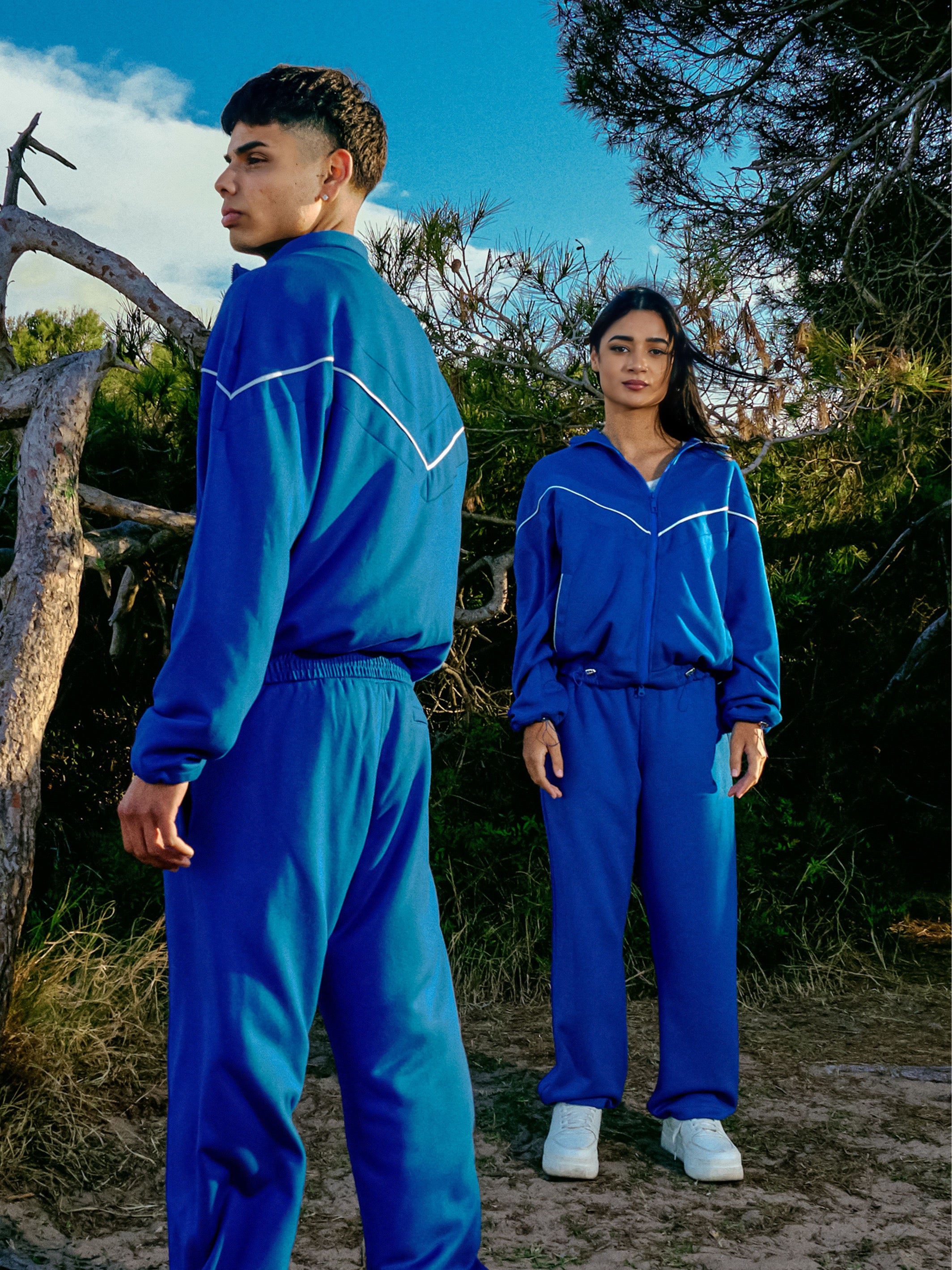 CHAQUETA DEPORTIVA AZUL